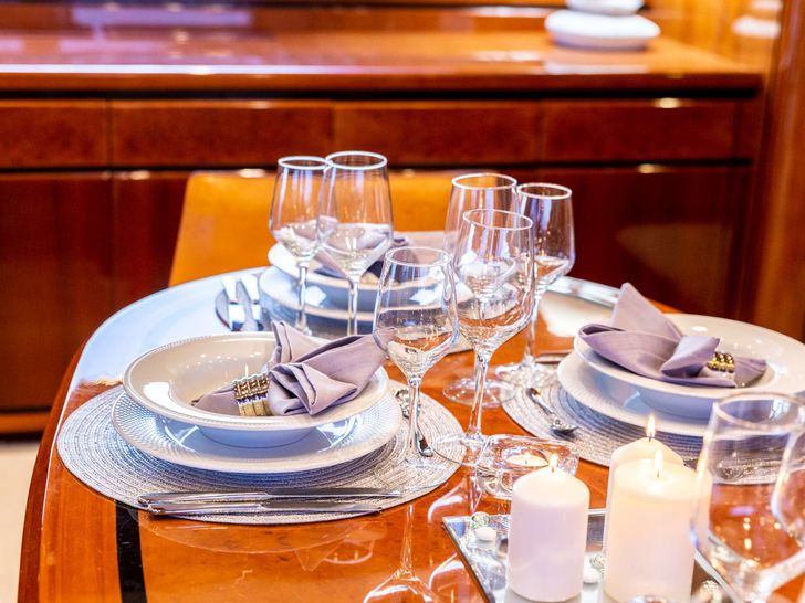 PAREAKI Posilippo 78 - indoor dining set up PAREAKI Posilippo 78 - indoor dining set up