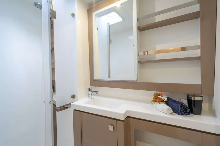 Charter Yacht LUNA BLISS - Fountaine Pajot - 4 Cabins - St Thomas - US Virgin islands - Tortola - BVI