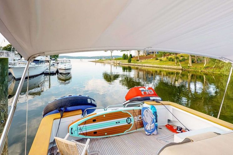 Charter Yacht XOXO - BROWARD 111 - 4 Cabins - Bahamas - Nassau - New England - Florida - Fort Lauderdale