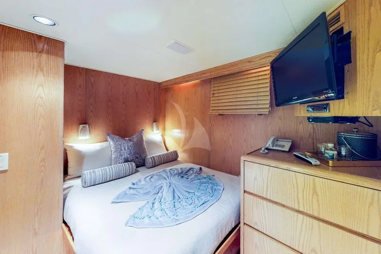 Charter Yacht XOXO - BROWARD 111 - 4 Cabins - Bahamas - Nassau - New England - Florida - Fort Lauderdale