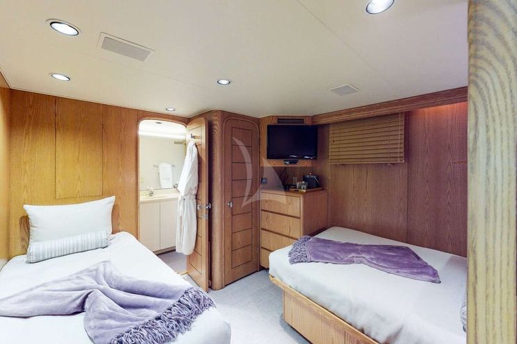 Charter Yacht XOXO - BROWARD 111 - 4 Cabins - Bahamas - Nassau - New England - Florida - Fort Lauderdale