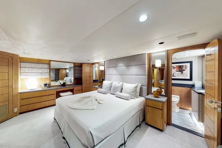 Charter Yacht XOXO - BROWARD 111 - 4 Cabins - Bahamas - Nassau - New England - Florida - Fort Lauderdale