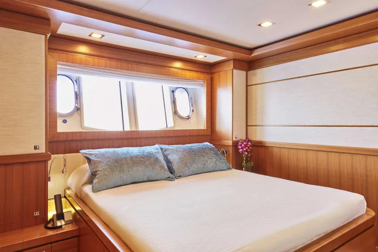 Charter Yacht BEST OFF - Ferretti 33m - 5 Cabins - Monaco - Naples - Sicily
