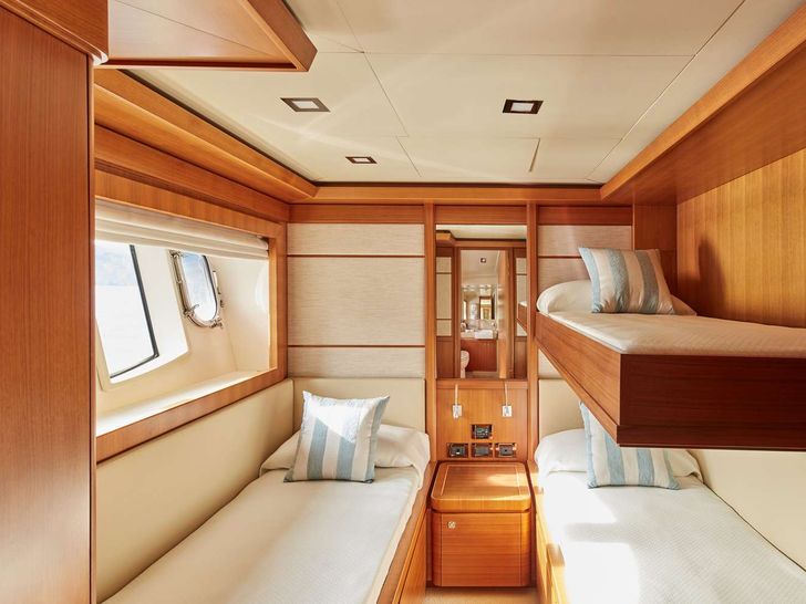 BEST OFF - Twin Cabin BEST OFF - Twin Cabin