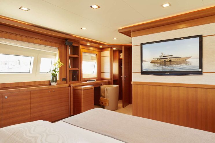 Charter Yacht BEST OFF - Ferretti 33m - 5 Cabins - Monaco - Naples - Sicily