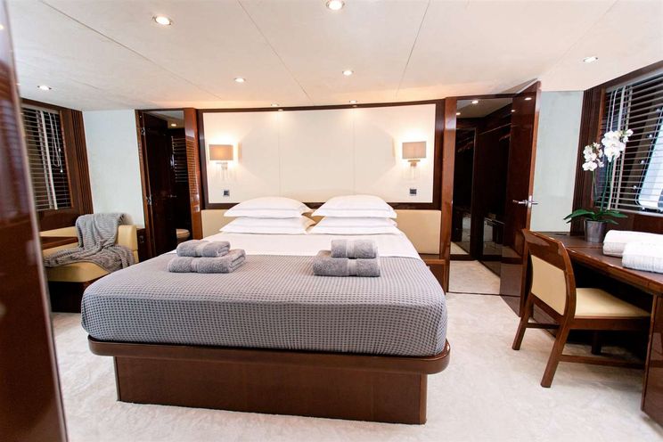 Charter Yacht GIA SENA - Princess 85 - 4 Cabins - Lefkas - Corfu - Kefalonia
