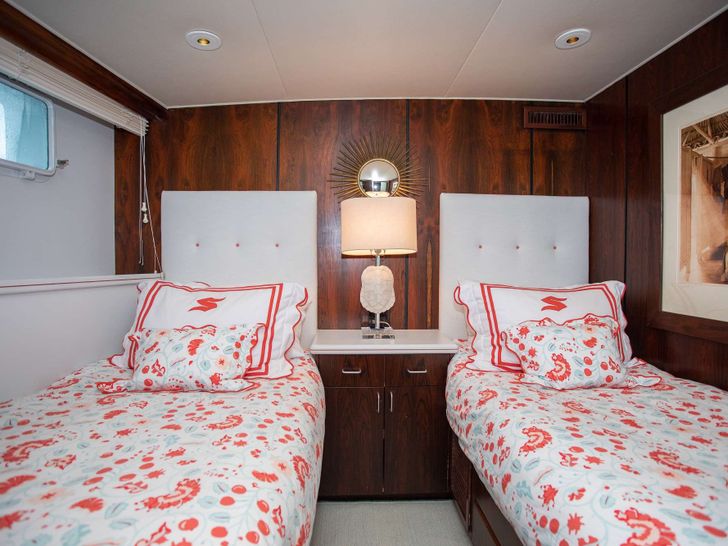 SOVEREIGN Burger 97 Twin Cabin SOVEREIGN Burger 97 Twin Cabin