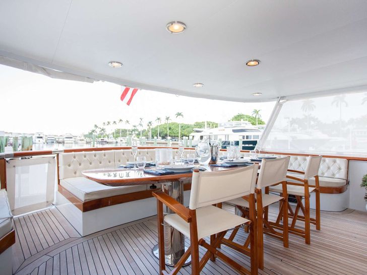 SOVEREIGN Burger 97 Sun Deck Dining SOVEREIGN Burger 97 Sun Deck Dining