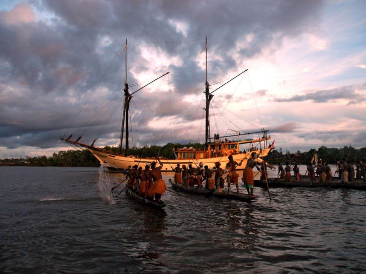 SILOLONA Phinisi 50m - docked SILOLONA Phinisi 50m - docked