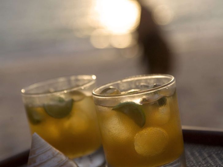 SILOLONA - Sunset drinks