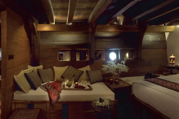 Charter Yacht SILOLONA - Phinisi 50m - 5 Cabins - Labuan Bajo - Komodo - Raja Ampat - Indonesia