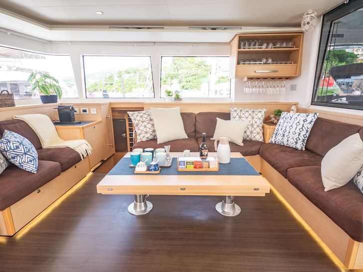 RESPITE AT SEA Lagoon 56 - saloon RESPITE AT SEA Lagoon 56 - saloon