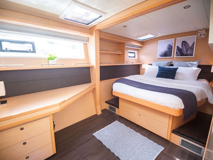 RESPITE AT SEA Lagoon 56 - VIP cabin 3 RESPITE AT SEA Lagoon 56 - VIP cabin 3