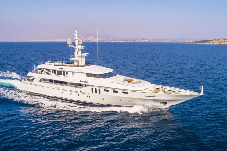 Charter Yacht INVADER - Codecasa 164 - 5 Cabins - Athens