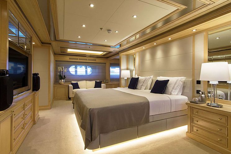 Charter Yacht INVADER - Codecasa 164 - 5 Cabins - Athens