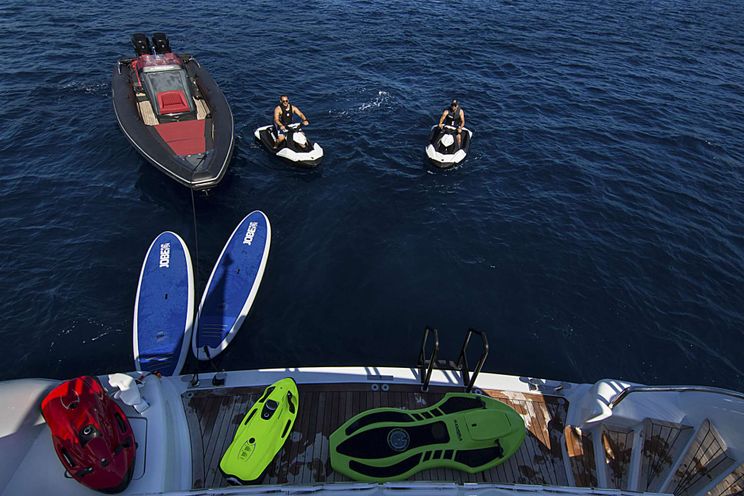 Charter Yacht INVADER - Codecasa 164 - 5 Cabins - Athens