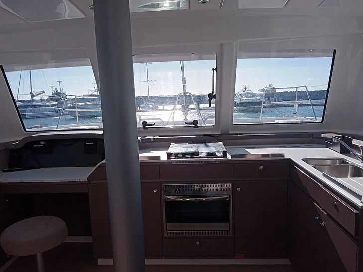 Bali Catspace - Galley Bali Catspace - Galley