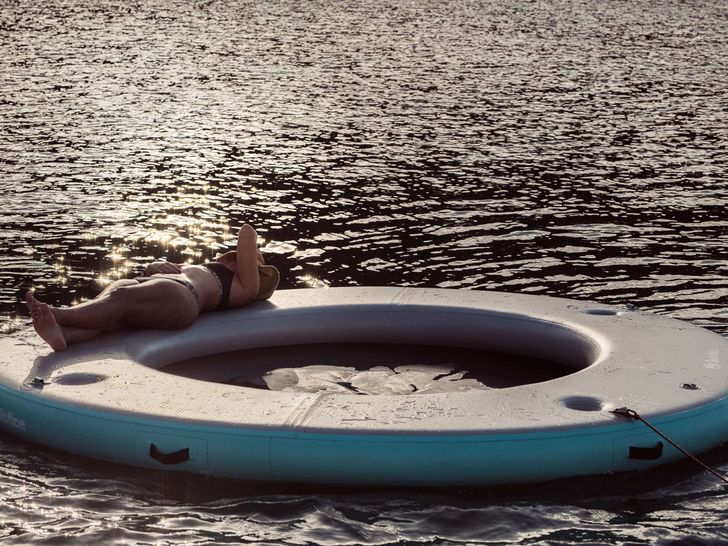 VICARIOUS - Floating Ring VICARIOUS - Floating Ring
