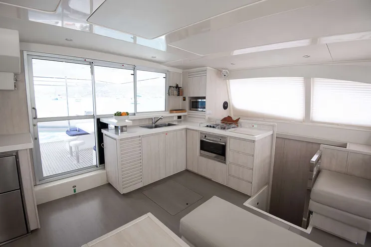 Charter Yacht VICARIOUS - Leopard 48 - 3 Cabins - St Thomas - St John - St Croix