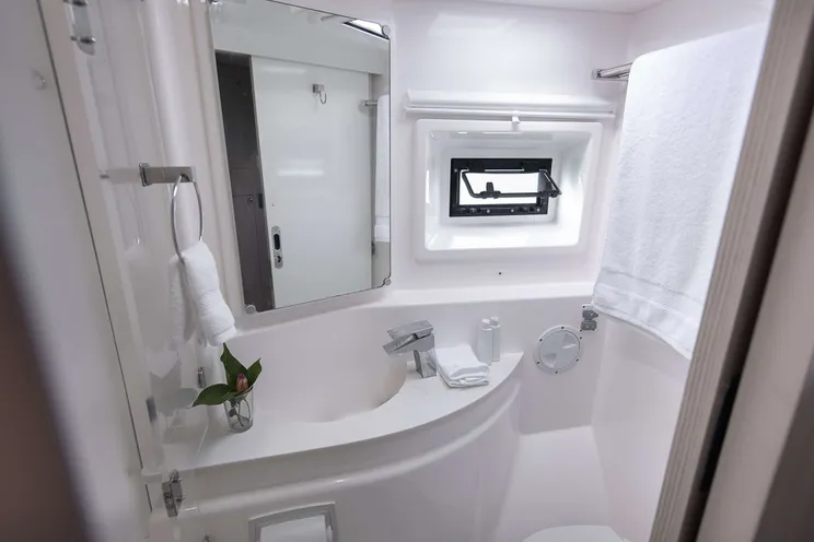 Charter Yacht VICARIOUS - Leopard 48 - 3 Cabins - St Thomas - St John - St Croix