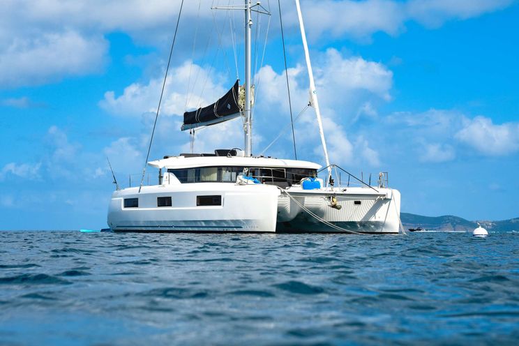 Charter Yacht FALCOR II - Lagoon 46 - 3 cabins - St Thomas - Tortola