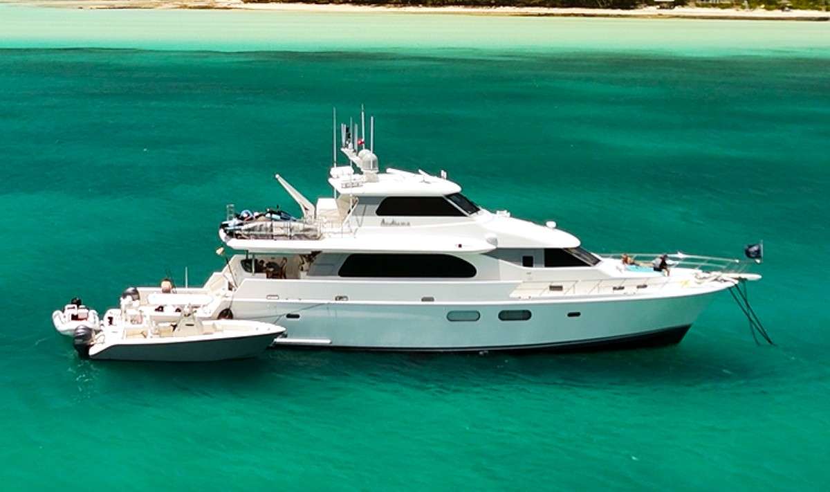 ANDIAMO Symbol 92 - anchored side profile