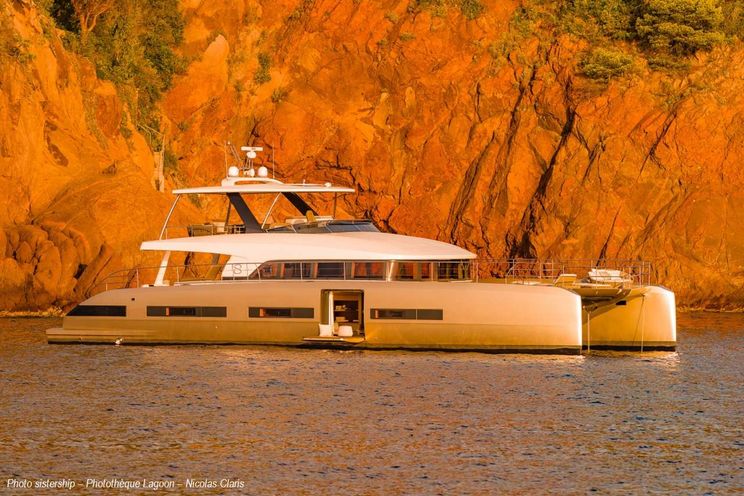 Charter Yacht FRENCH WEST - Lagoon 78 - 4 Cabins - St Martin - Leewards - Windwards