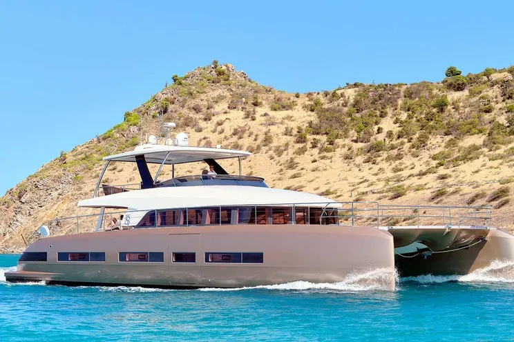 Charter Yacht FRENCH WEST - Lagoon 78 - 4 Cabins - St Martin - Leewards - Windwards
