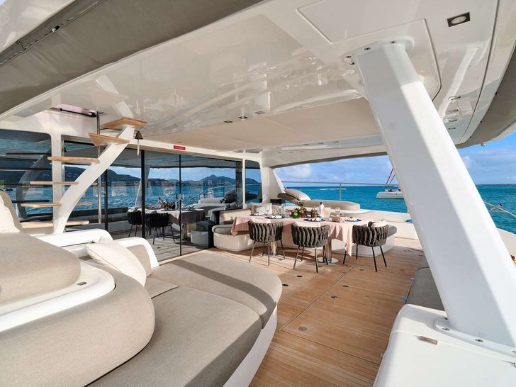 FRENCH WEST Lagoon 78 - Aft Deck Lounge FRENCH WEST Lagoon 78 - Aft Deck Lounge