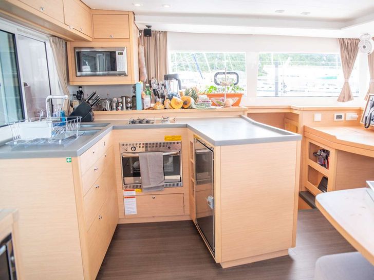 FLOATATION THERAPY - galley FLOATATION THERAPY - galley