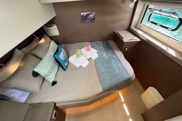 Charter Yacht KITTIWAKE - Bali 4.8 - 3 Cabins - Nassau - Exumas - Bahamas