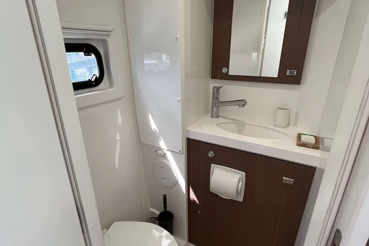 Charter Yacht KITTIWAKE - Bali 4.8 - 3 Cabins - Nassau - Exumas - Bahamas