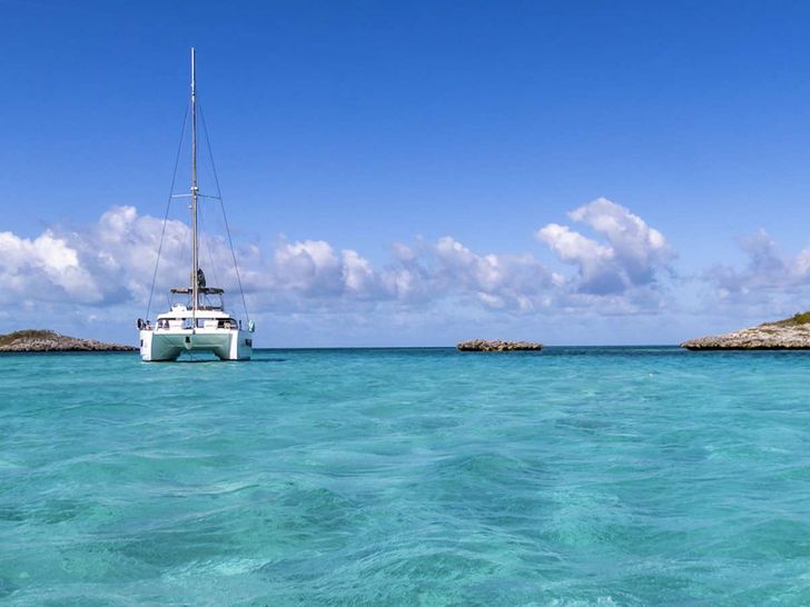 KITTIWAKE - Bali 4.8,bow panoramic view with waterline KITTIWAKE - Bali 4.8,bow panoramic view with waterline