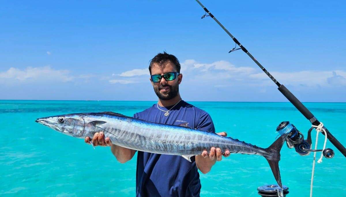 Charter Yacht KITTIWAKE - Bali 4.8 - 3 Cabins - Nassau - Exumas - Bahamas