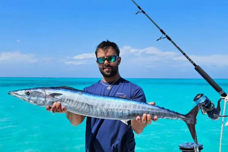 Charter Yacht KITTIWAKE - Bali 4.8 - 3 Cabins - Nassau - Exumas - Bahamas