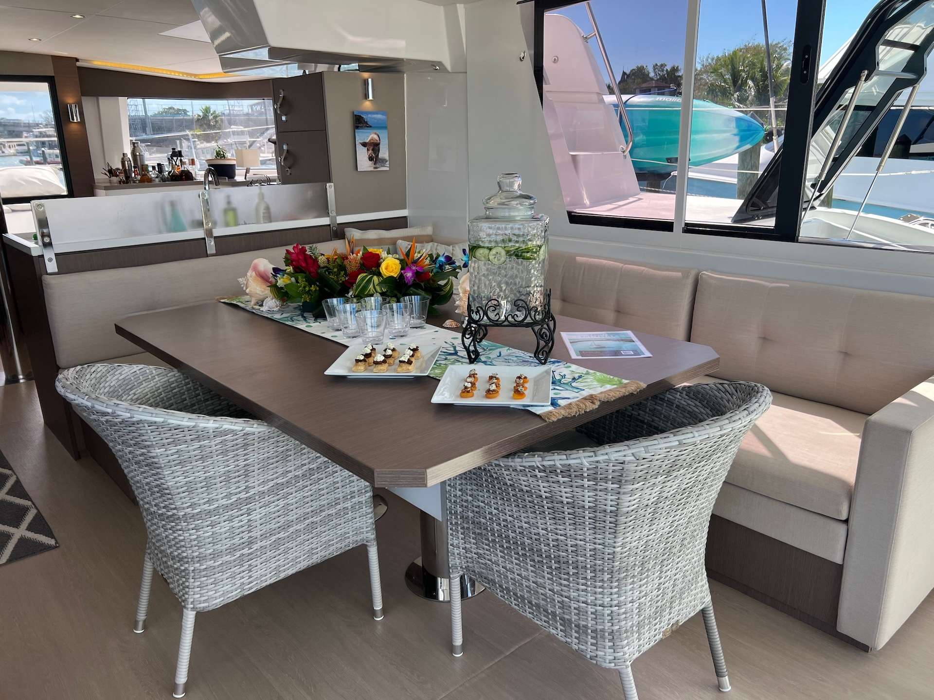 Charter Yacht KITTIWAKE - Bali 4.8 - 3 Cabins - Nassau - Exumas - Bahamas