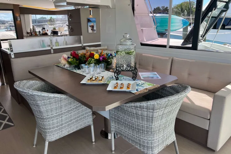 Charter Yacht KITTIWAKE - Bali 4.8 - 3 Cabins - Nassau - Exumas - Bahamas