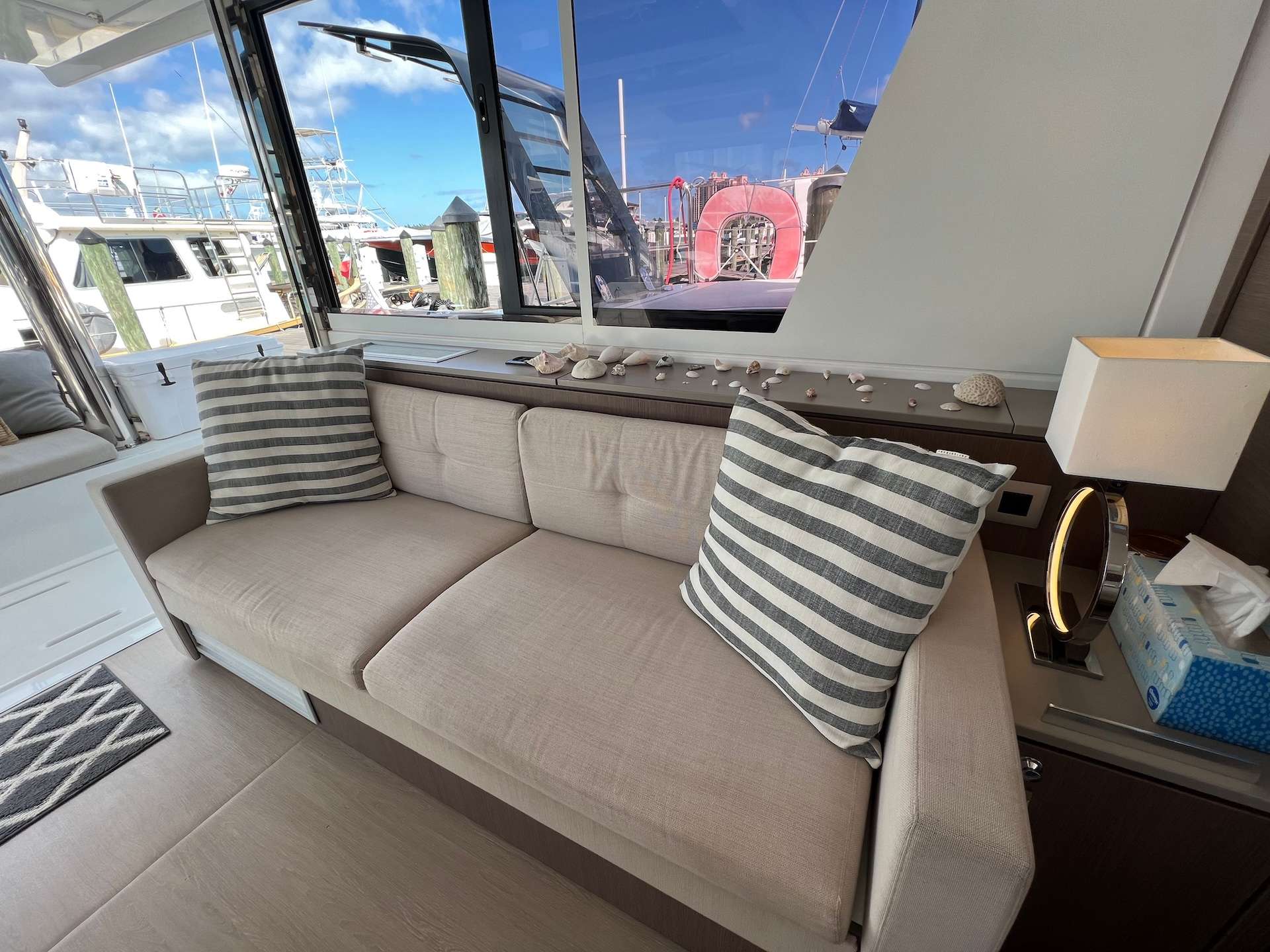 Charter Yacht KITTIWAKE - Bali 4.8 - 3 Cabins - Nassau - Exumas - Bahamas