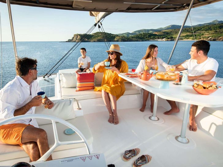 KITTIWAKE - Bali 4.8,flybridge KITTIWAKE - Bali 4.8,flybridge