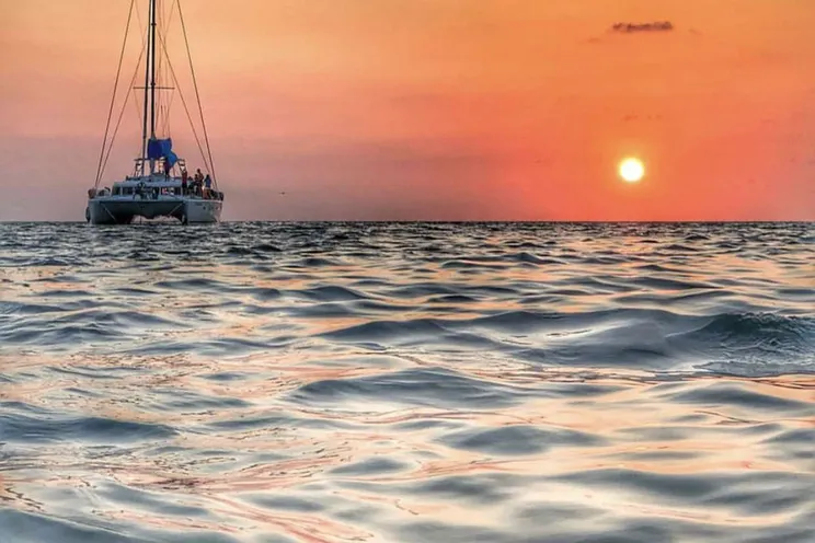 Charter Yacht ENDLESS OPTIONS - Leopard 48 - 4 Cabins - Belize - Caye Caulker - San Pedro