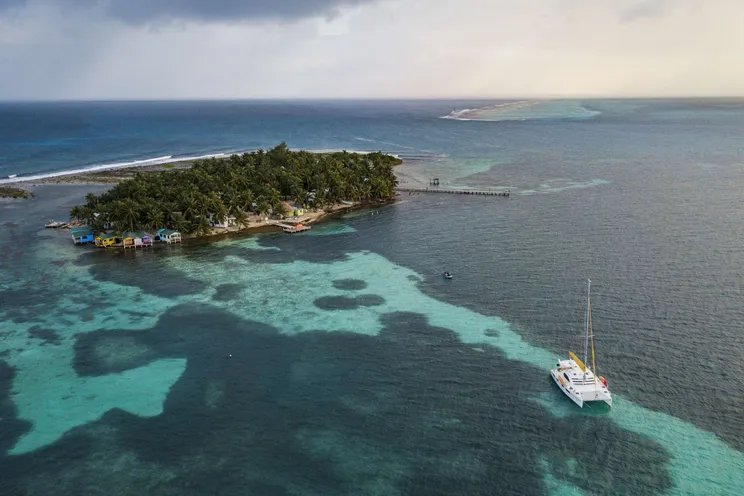 Charter Yacht ENDLESS OPTIONS - Leopard 48 - 4 Cabins - Belize - Caye Caulker - San Pedro