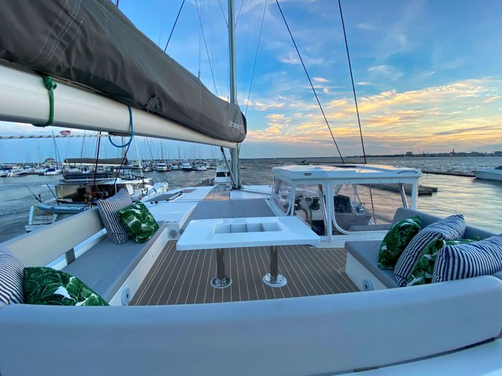 SOUTHERN CHARM - Flyrbidge Aft SOUTHERN CHARM - Flyrbidge Aft
