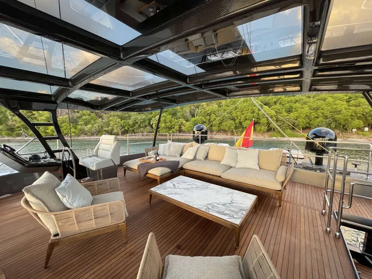 CALMA Sunreef 60 - flybridge CALMA Sunreef 60 - flybridge