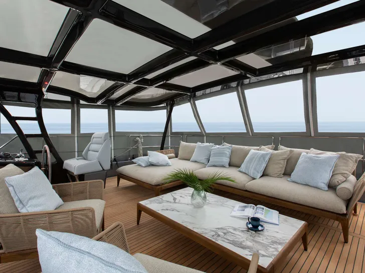 CALMA Sunreef 60 - flybridge seating area CALMA Sunreef 60 - flybridge seating area