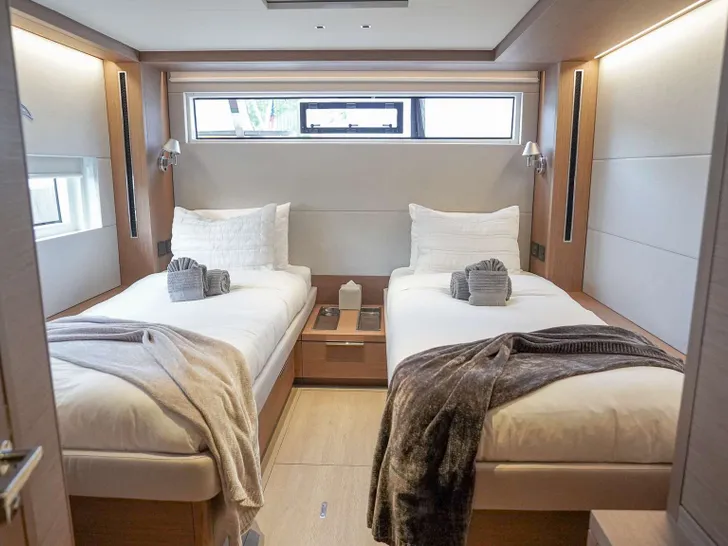 JUSTIFIED HORIZONS Lagoon 65 - twin cabin JUSTIFIED HORIZONS Lagoon 65 - twin cabin