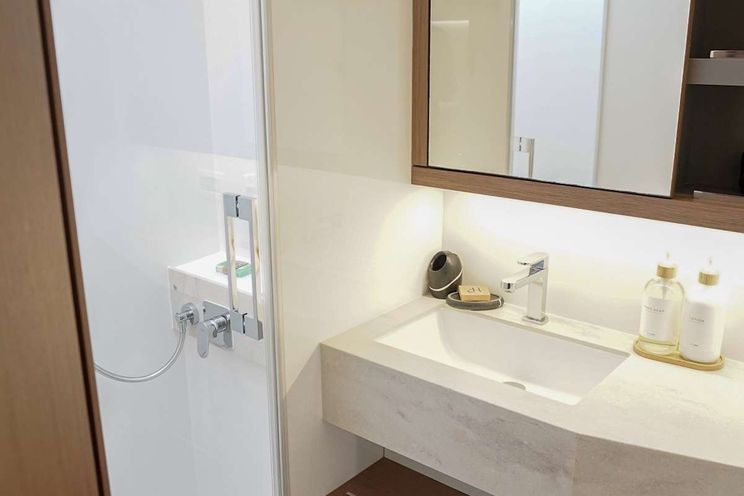 Charter Yacht JUSTIFIED HORIZONS - Lagoon 65 - 5 Cabins - Tortola - Virgin Gorda - Anegada - British Virgin Islands - Caribbean