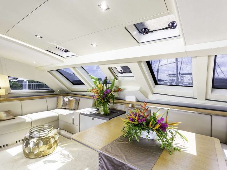 ALLURE Privilege S6 - saloon ALLURE Privilege S6 - saloon