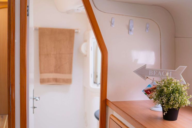 Charter Yacht OUTBACK - Leopard 43 - 3 Cabins - US Virgin Islands - St Thomas - St John - St Croix
