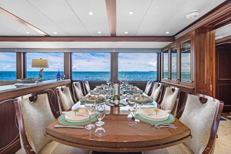 Charter Yacht CHILDS PLAY - Burger 113 - 5 Cabins - Nassau - Staniel Cay - Exumas