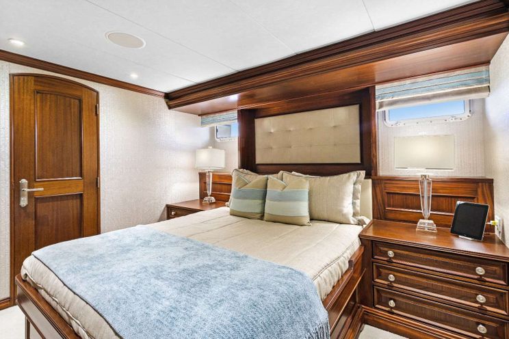 Charter Yacht CHILDS PLAY - Burger 113 - 5 Cabins - Nassau - Staniel Cay - Exumas